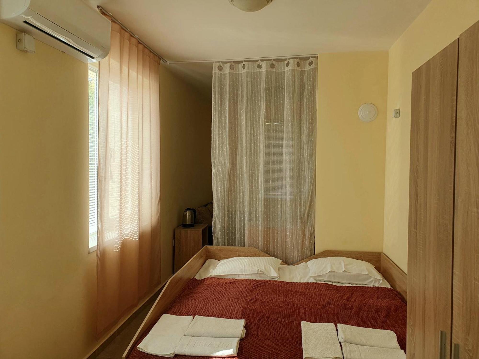 Viriks Otel Burgaz Dış mekan fotoğraf